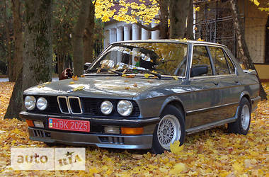 Седан BMW 5 Series 1984 в 