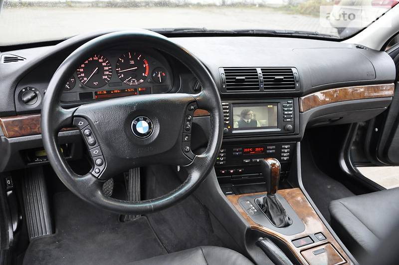 Седан BMW 5 Series 2002 в Ровно