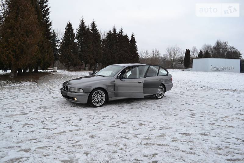 Седан BMW 5 Series 2003 в Ровно