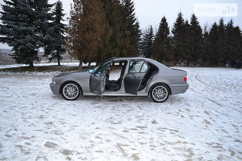 Седан BMW 5 Series 2003 в Ровно