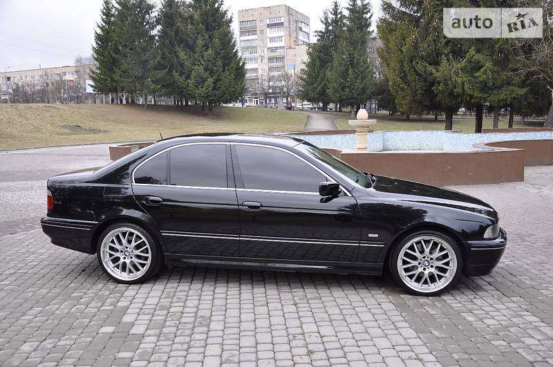 Седан BMW 5 Series 2003 в Ровно