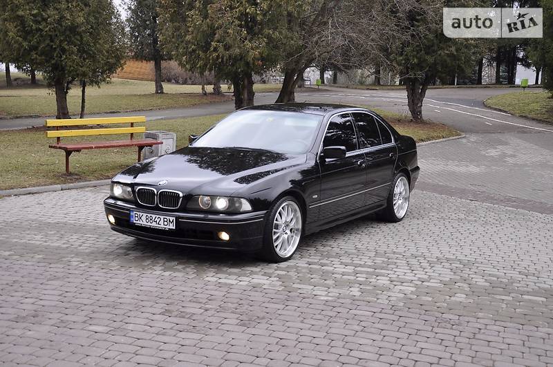 Седан BMW 5 Series 2003 в Ровно