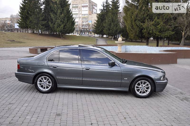 Седан BMW 5 Series 2003 в Ровно