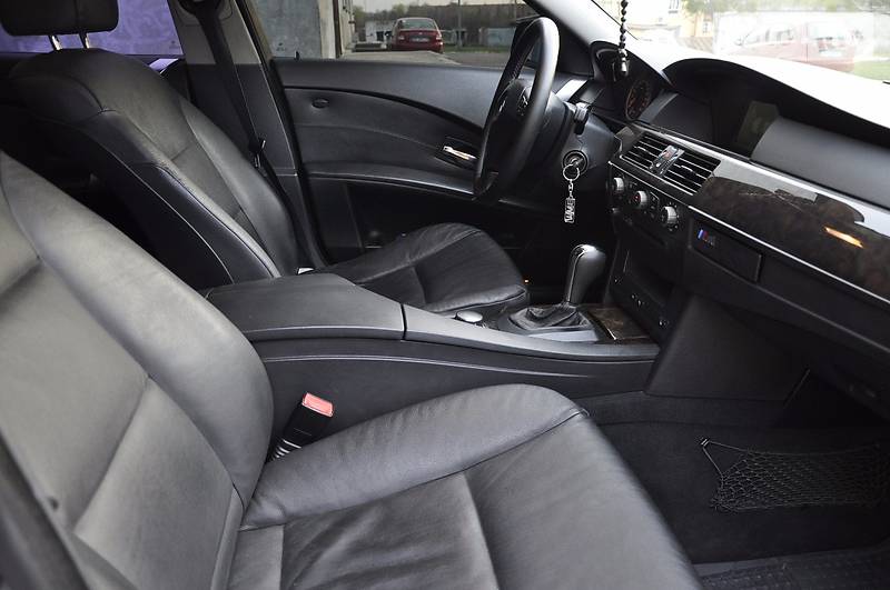 Седан BMW 5 Series 2004 в Ровно