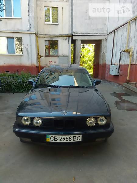 Седан BMW 5 Series 1991 в Чернигове