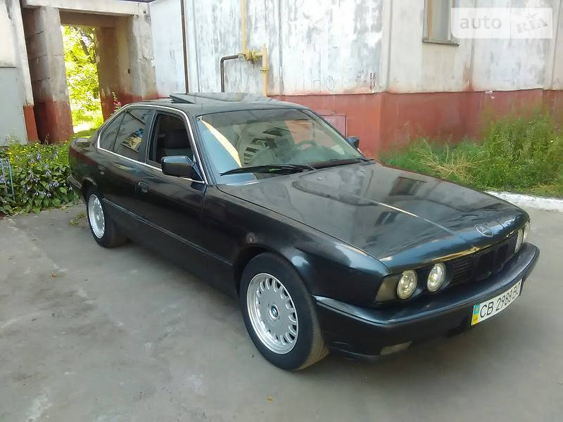 Седан BMW 5 Series 1991 в Чернигове