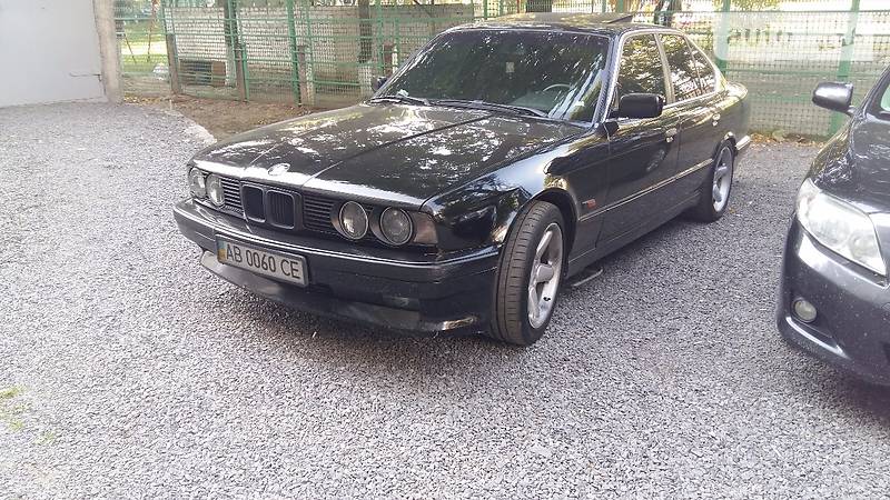 Седан BMW 5 Series 1993 в Киеве