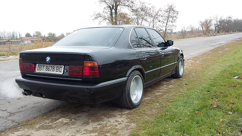 Седан BMW 5 Series 1993 в Бериславе