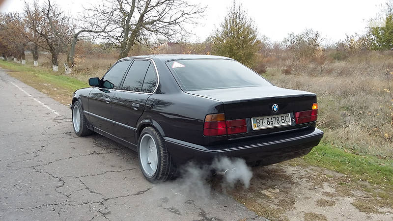 Седан BMW 5 Series 1993 в Бериславе