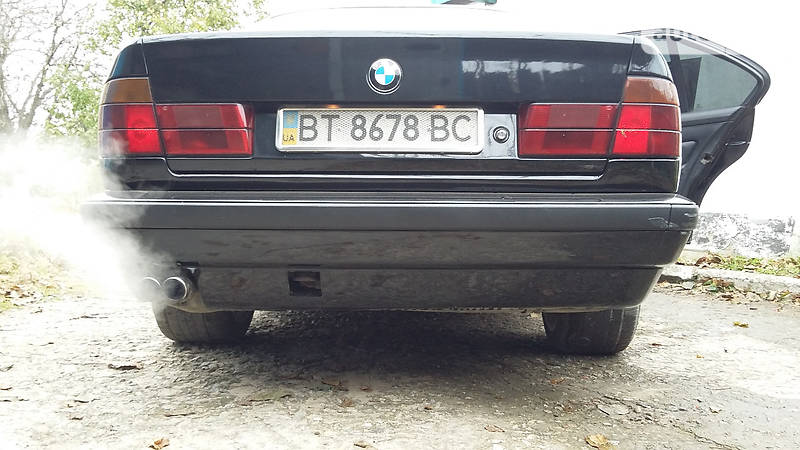 Седан BMW 5 Series 1993 в Бериславе