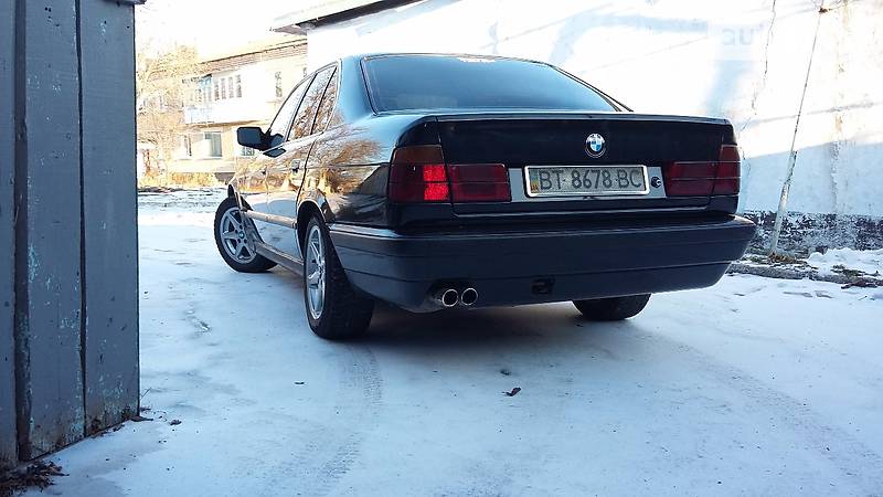 Седан BMW 5 Series 1993 в Бериславе