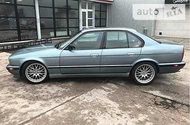 Седан BMW 5 Series 1989 в Киеве