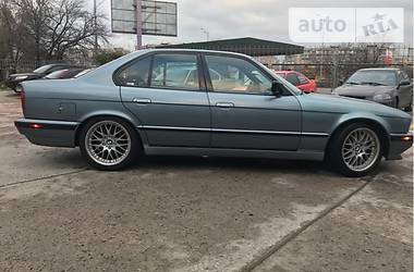 Седан BMW 5 Series 1989 в Киеве