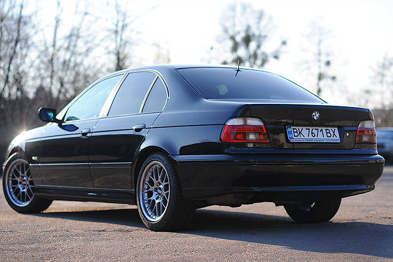 BMW 5 Series 2003 в Дубно