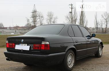 Седан BMW 5 Series 1993 в Днепре