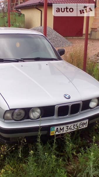 Седан BMW 5 Series 1992 в Житомире