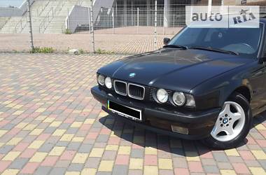 Седан BMW 5 Series 1994 в Львові