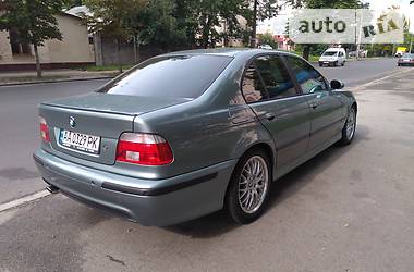 Седан BMW 5 Series 2002 в Киеве