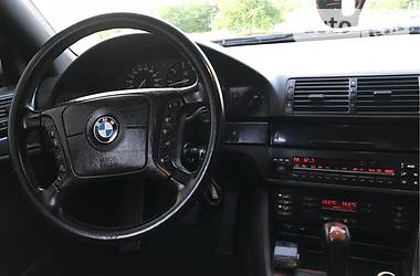 Седан BMW 5 Series 2001 в Самборі