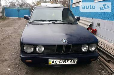Седан BMW 5 Series 1985 в Каменец-Подольском