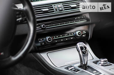 Седан BMW 5 Series 2013 в 