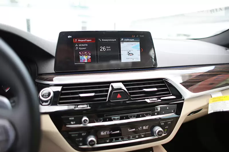 Седан BMW 5 Series 2017 в 