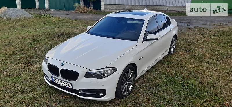 Седан BMW 5 Series 2016 в Звягелі