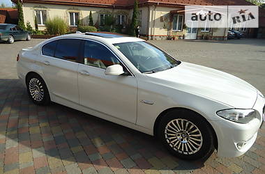 Седан BMW 5 Series 2012 в Мукачево