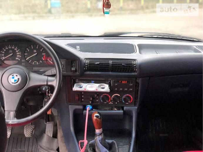 Седан BMW 5 Series 1991 в Рівному