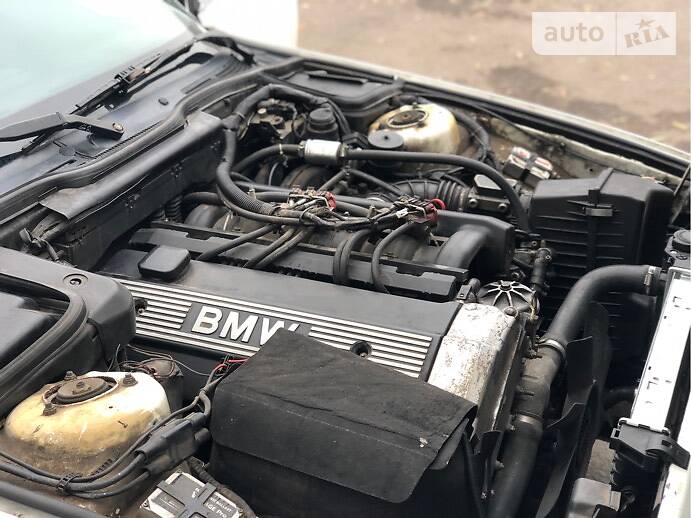 Седан BMW 5 Series 1991 в Рівному
