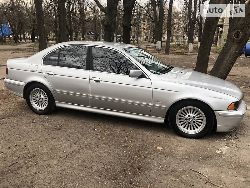 Седан BMW 5 Series 2000 в Одессе