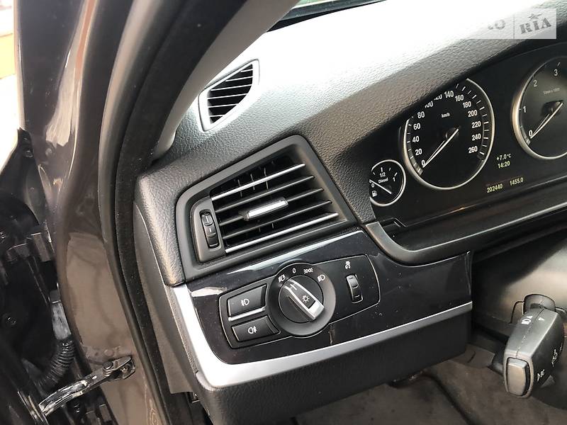 Седан BMW 5 Series 2011 в Самборі