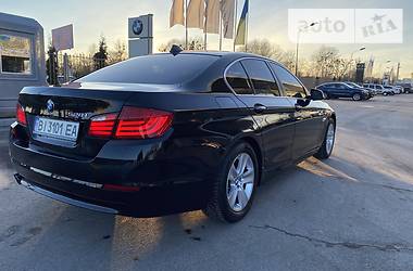 Седан BMW 5 Series 2013 в 