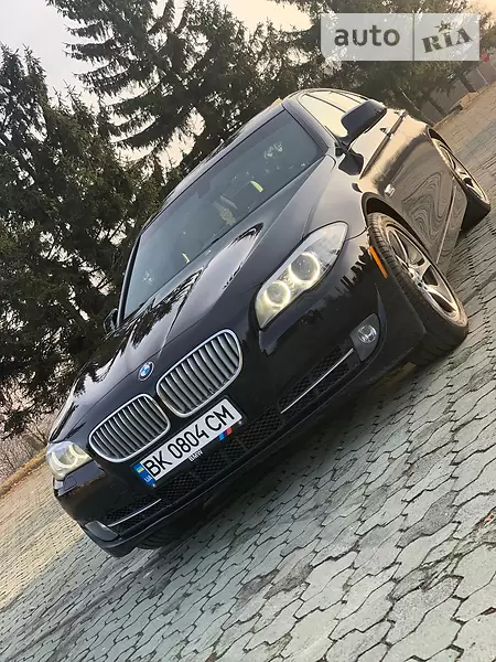 Седан BMW 5 Series 2012 в 