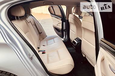 Седан BMW 5 Series 2014 в 