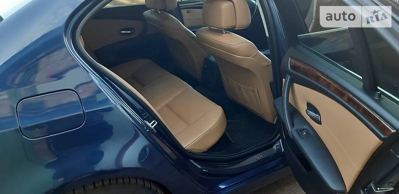 Седан BMW 5 Series 2009 в Вишневому фото 12 Седан BMW 5 Series 2009 в Вишневому