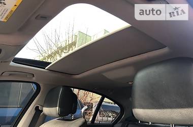 Седан BMW 5 Series 2012 в 