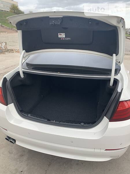 Седан BMW 5 Series 2011 в Херсоні