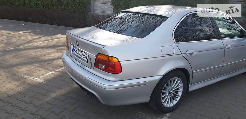 Седан BMW 5 Series 2002 в Мостиській
