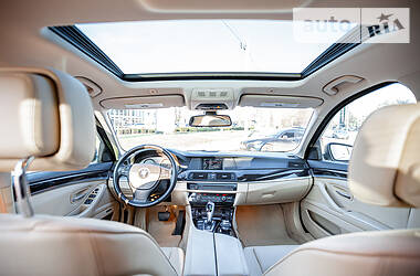 Седан BMW 5 Series 2012 в 