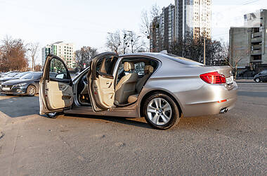 Седан BMW 5 Series 2012 в 