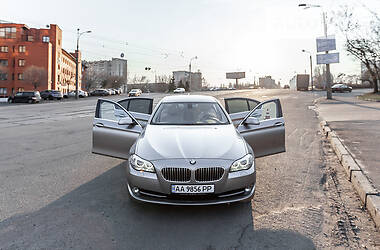 Седан BMW 5 Series 2012 в 