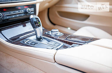 Седан BMW 5 Series 2012 в 