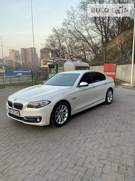 Седан BMW 5 Series 2015 в Києві
