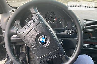 Седан BMW 5 Series 2001 в  фото 7 Седан BMW 5 Series 2001 в