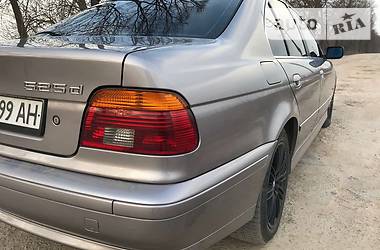 Седан BMW 5 Series 2000 в 