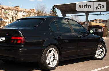 Седан BMW 5 Series 2000 в 