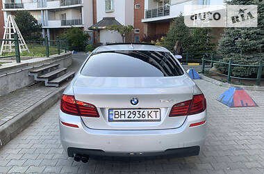 Седан BMW 5 Series 2012 в 