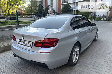Седан BMW 5 Series 2012 в 