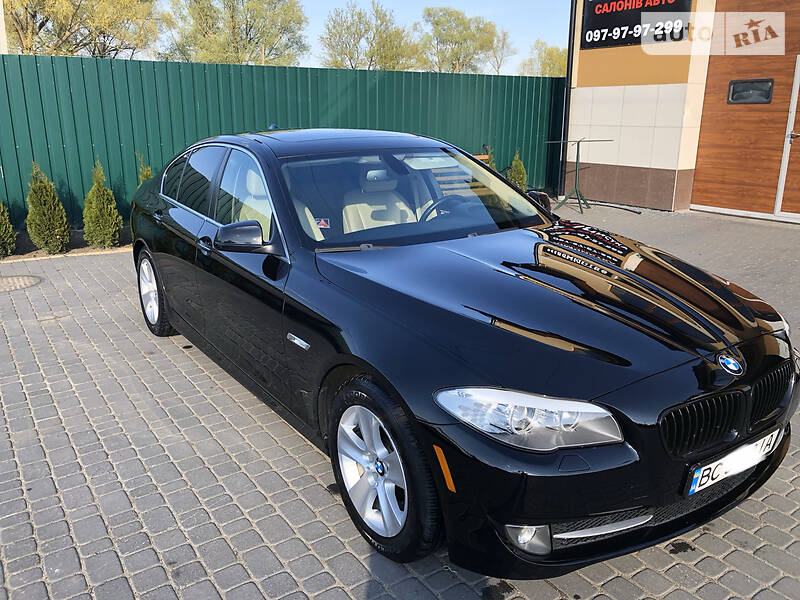Седан BMW 5 Series 2012 в 